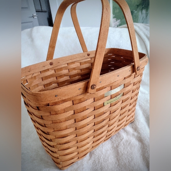 1994 Longaberger Large Magazine Basket w/ Swing Handles, Excellent Condition! - Picture 3 of 10